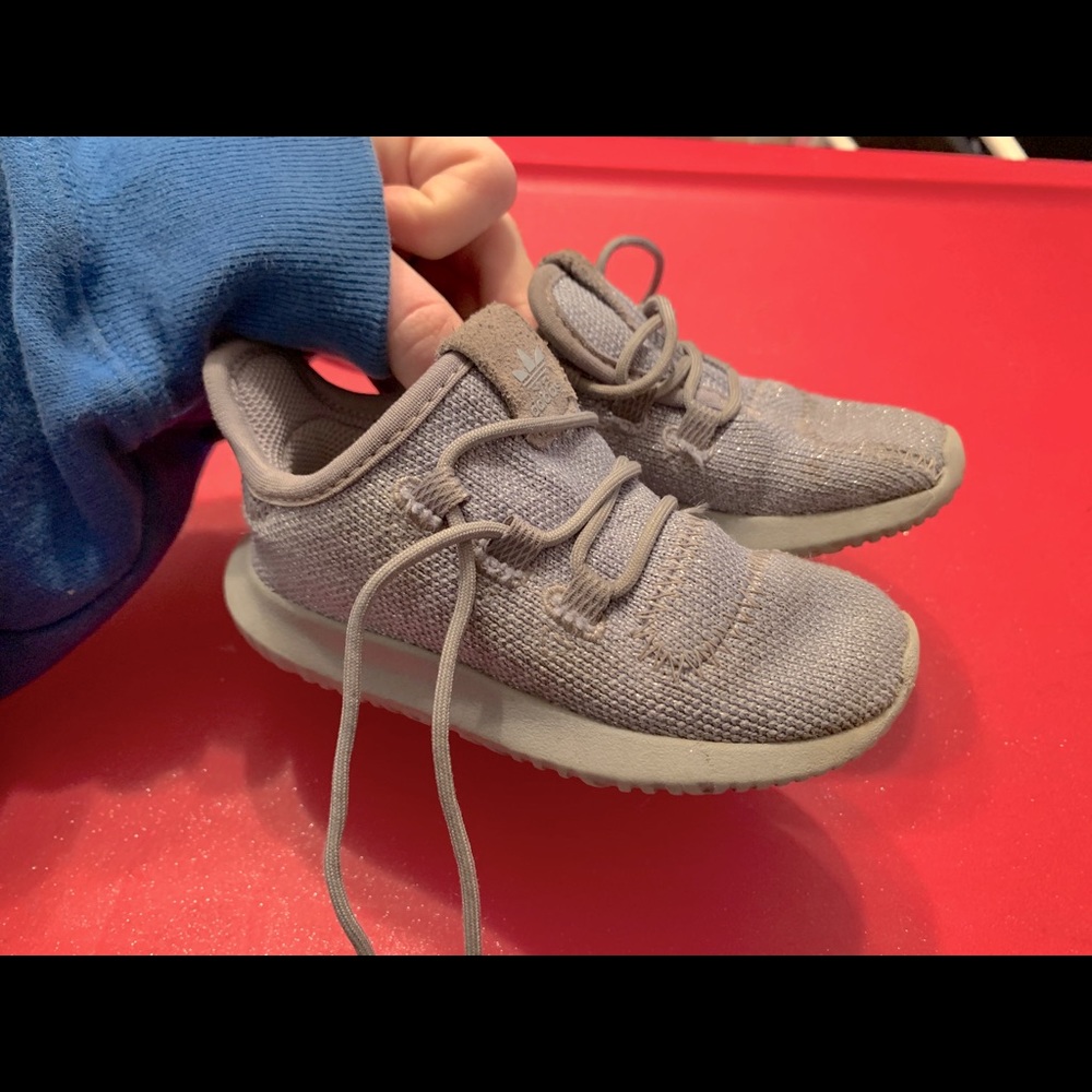 Kids Adidas tubular gray tennis shoe / sneaker 7k